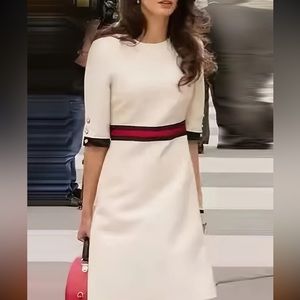 NWT - BEAUTIFUL half sleeve dress with pearl ornament buttons.  Sz. 8/10 (L)